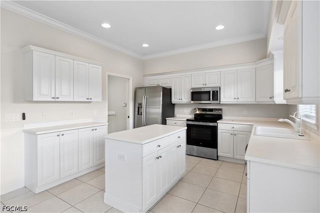 12573 Coconut Creek CT, Fort Myers, FL 33908