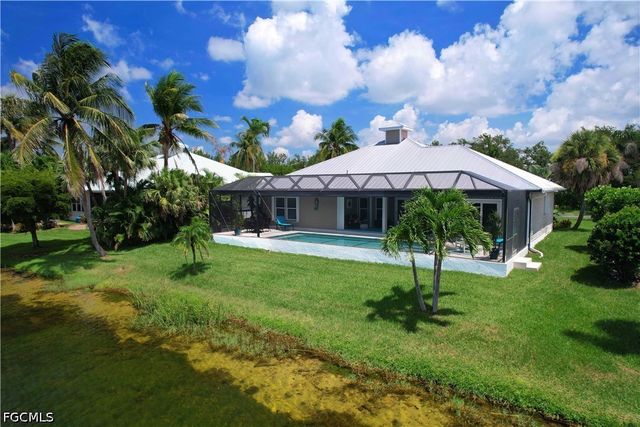 12573 Coconut Creek CT, Fort Myers, FL 33908
