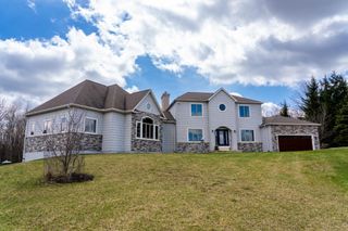 3195 S Rolland Road, Broomfield Twp, MI 49340