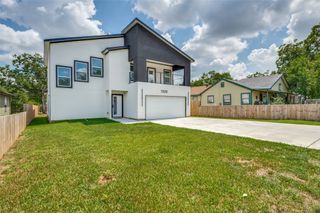 1026 N Tatum Avenue, Dallas, TX 75211