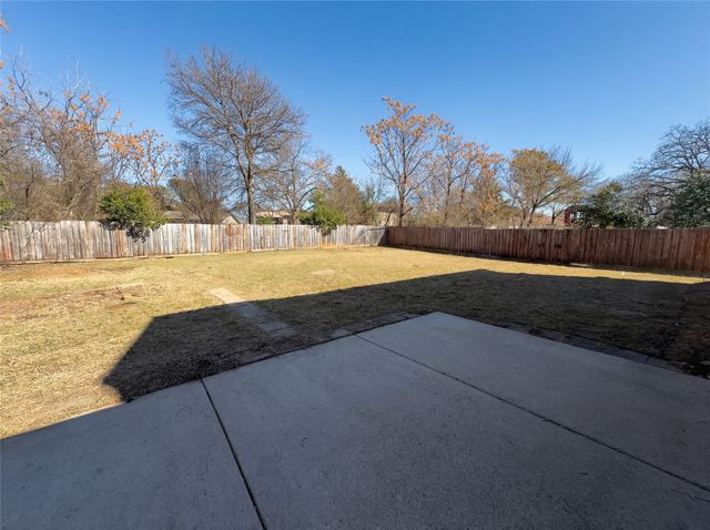 1310 Johns Drive, Euless, TX 76039