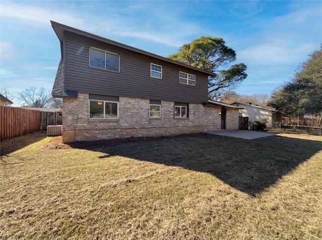 1310 Johns Drive, Euless, TX 76039