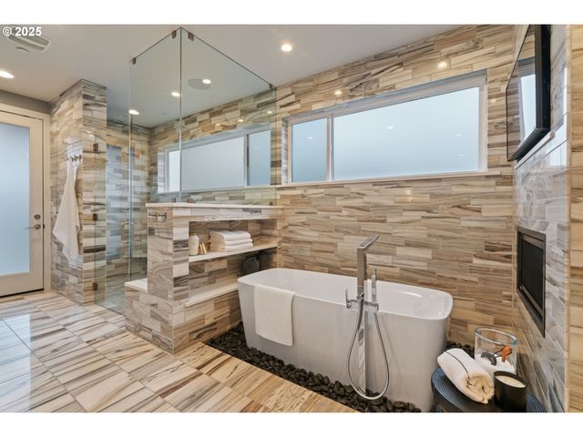 6730 Nw LONGBOW Ln, Camas, WA 98607