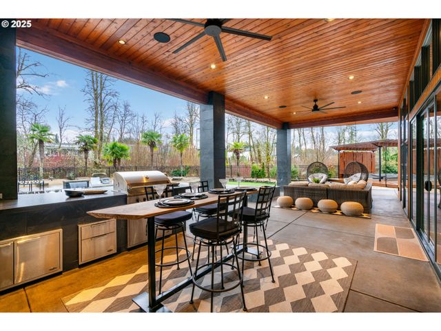 6730 Nw LONGBOW Ln, Camas, WA 98607