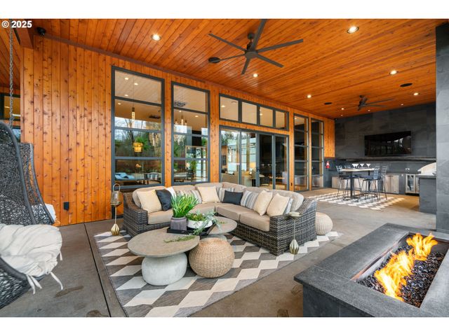 6730 Nw LONGBOW Ln, Camas, WA 98607