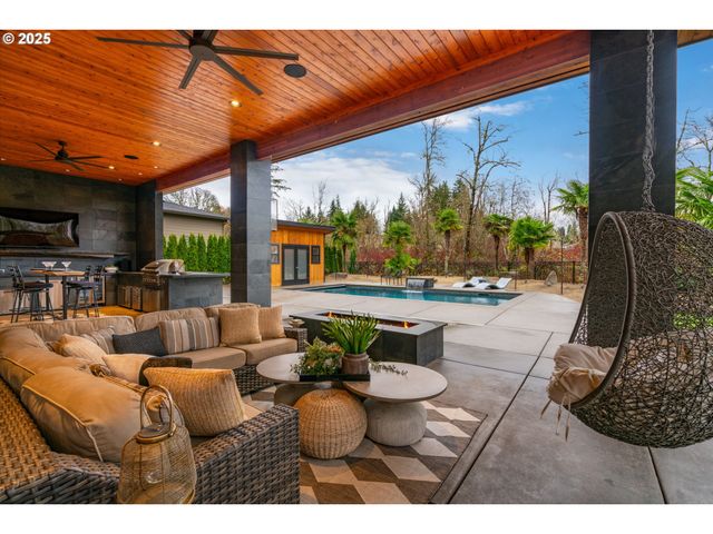 6730 Nw LONGBOW Ln, Camas, WA 98607