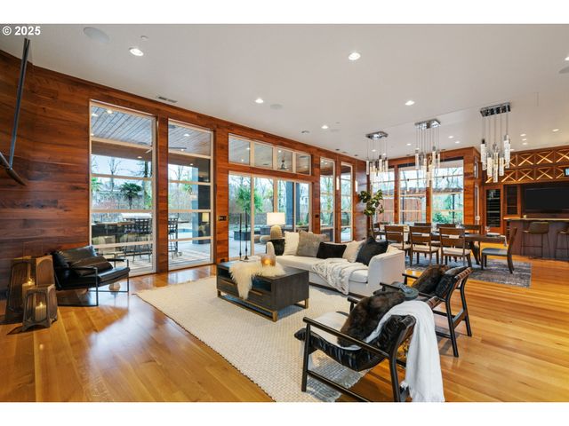 6730 Nw LONGBOW Ln, Camas, WA 98607