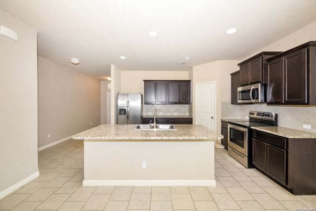 2037 Flintshire, New Braunfels, TX 78130