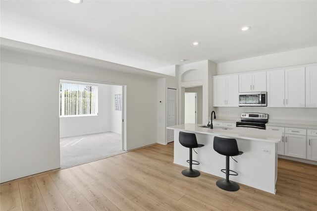 571 CHAMONIX AVENUE S, Lehigh Acres, FL 33974