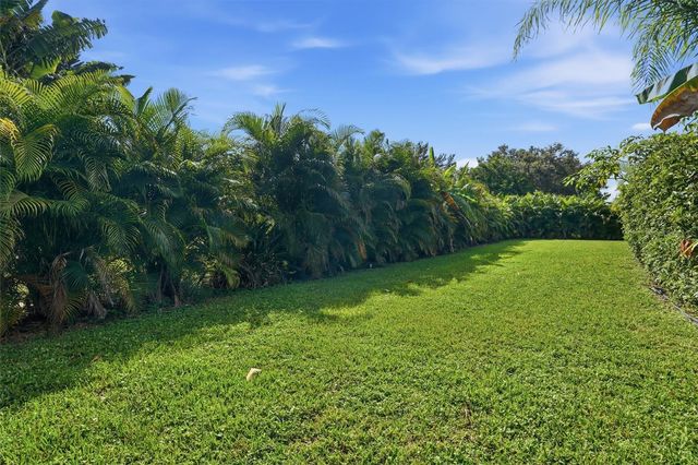 571 CHAMONIX AVENUE S, Lehigh Acres, FL 33974