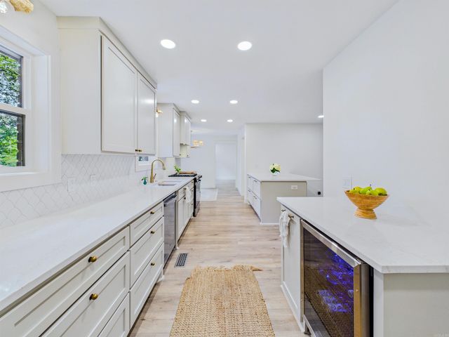 3301 N Rodney Parham Road, Little Rock, AR 72212
