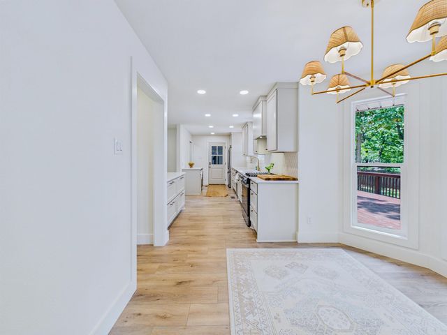 3301 N Rodney Parham Road, Little Rock, AR 72212