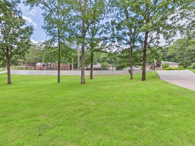 3301 N Rodney Parham Road, Little Rock, AR 72212