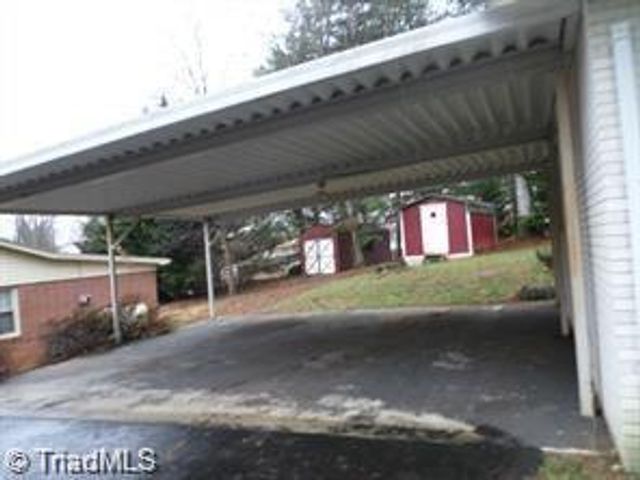 125 Florida Avenue, Mount Airy, NC 27030