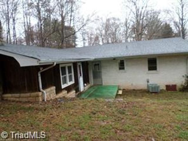 125 Florida Avenue, Mount Airy, NC 27030