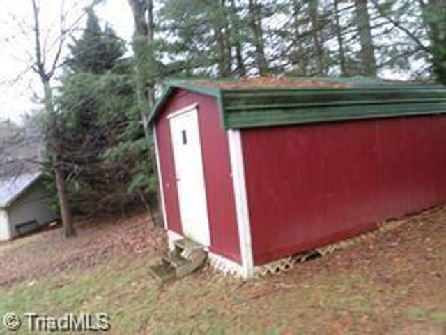 125 Florida Avenue, Mount Airy, NC 27030