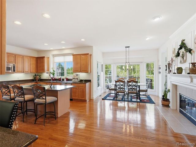 5631 Skye Court, Rochester, MI 48306