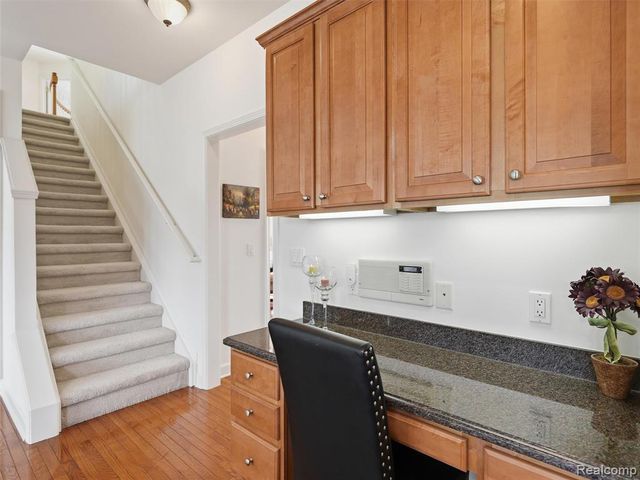5631 Skye Court, Rochester, MI 48306