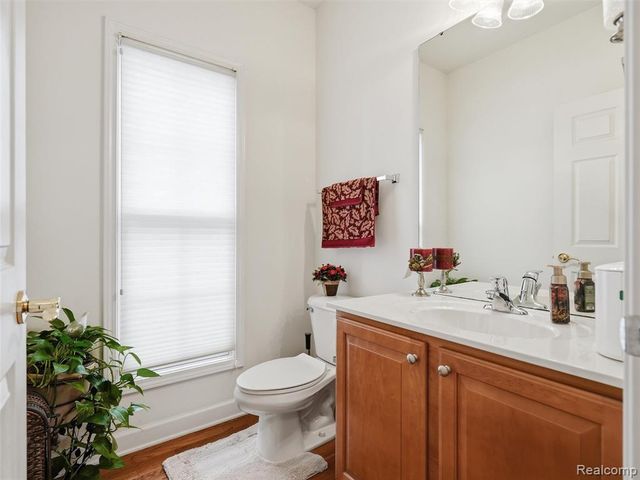 5631 Skye Court, Rochester, MI 48306
