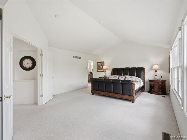 5631 Skye Court, Rochester, MI 48306