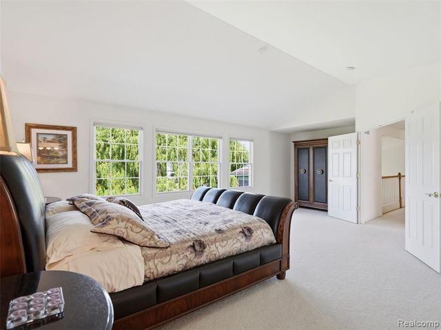 5631 Skye Court, Rochester, MI 48306