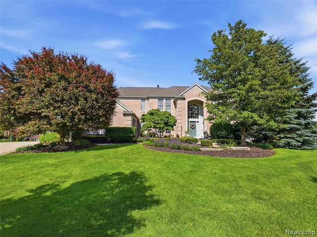 5631 Skye Court, Rochester, MI 48306