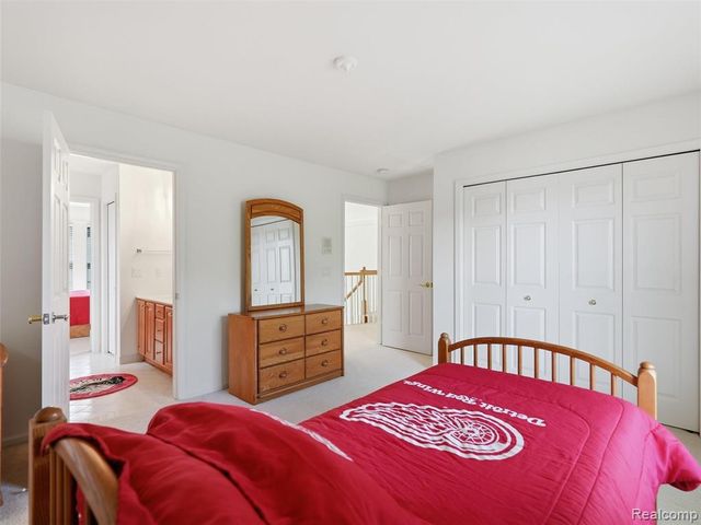 5631 Skye Court, Rochester, MI 48306