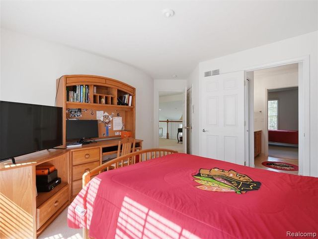 5631 Skye Court, Rochester, MI 48306