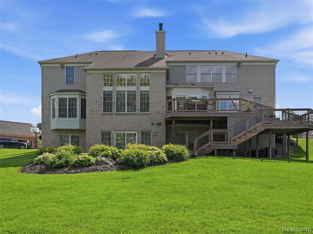 5631 Skye Court, Rochester, MI 48306