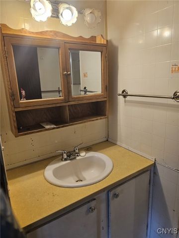 8137 Grant Avenue Road, Sennett, NY 13166