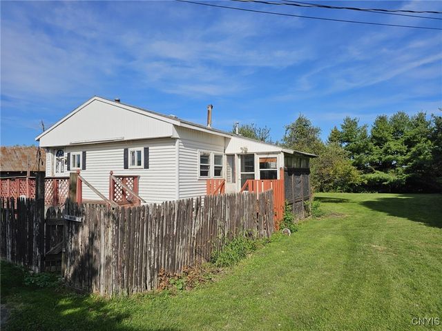 8137 Grant Avenue Road, Sennett, NY 13166
