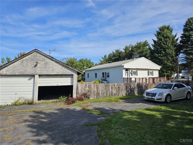 8137 Grant Avenue Road, Sennett, NY 13166