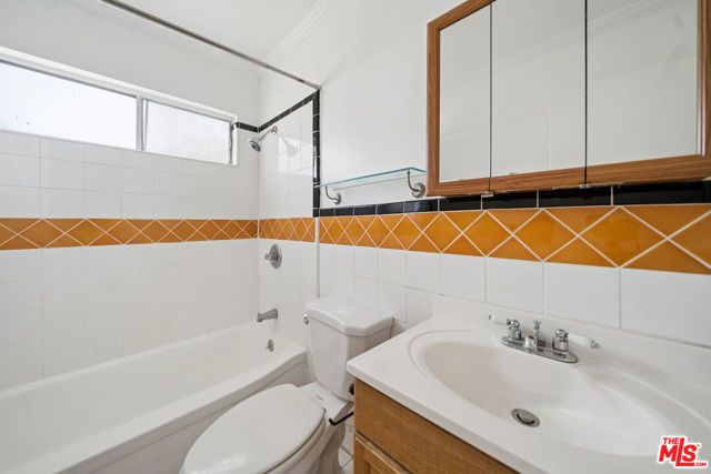 1220 N Ogden Drive 12, Los Angeles, CA 90046