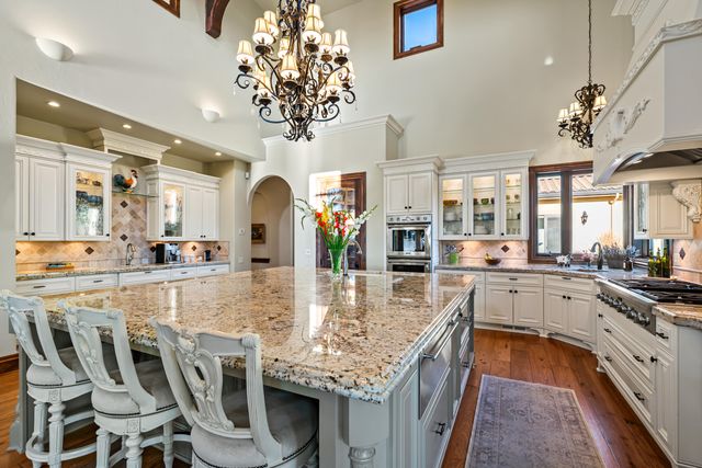 766 Meridian Road, Eagle Point, OR 97524