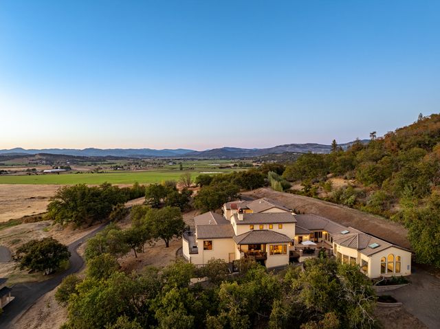 766 Meridian Road, Eagle Point, OR 97524