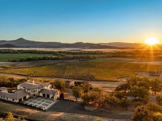 766 Meridian Road, Eagle Point, OR 97524