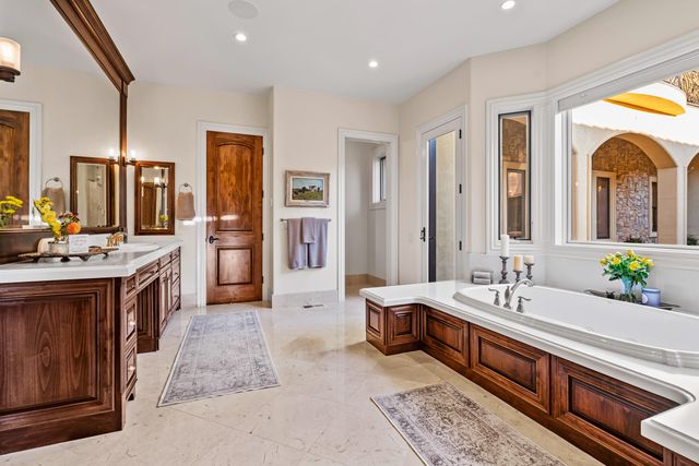 766 Meridian Road, Eagle Point, OR 97524