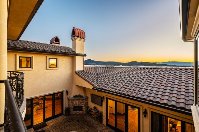 766 Meridian Road, Eagle Point, OR 97524