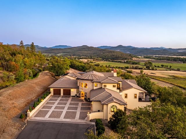 766 Meridian Road, Eagle Point, OR 97524