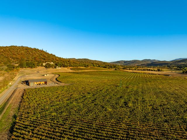 766 Meridian Road, Eagle Point, OR 97524