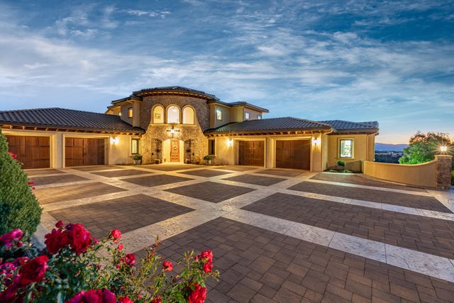 766 Meridian Road, Eagle Point, OR 97524