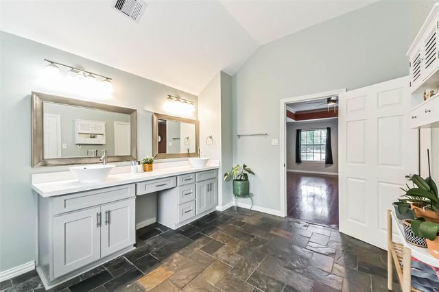 3319 Woodland View Drive, Houston, TX 77345