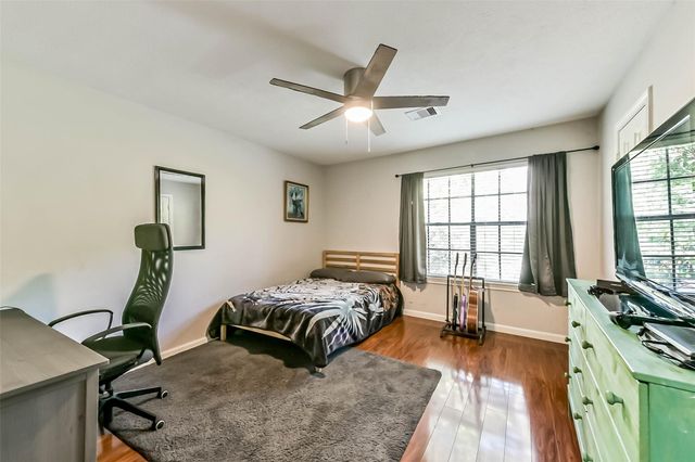 3319 Woodland View Drive, Houston, TX 77345