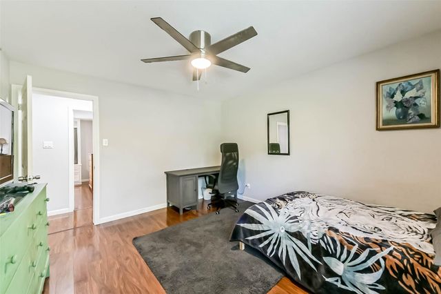 3319 Woodland View Drive, Houston, TX 77345