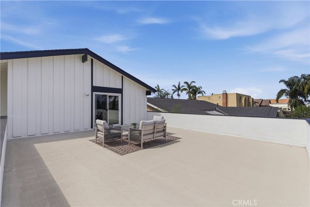 6862 Defiance Drive, Huntington Beach, CA 92647