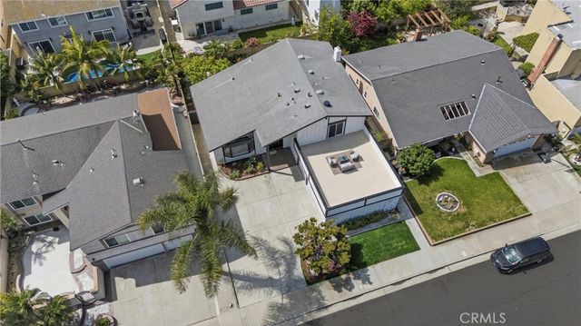 6862 Defiance Drive, Huntington Beach, CA 92647