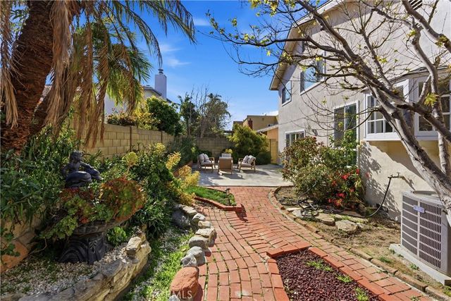 6862 Defiance Drive, Huntington Beach, CA 92647