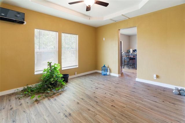300 S Wall Street, Itasca, TX 76055