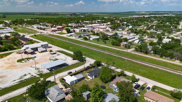300 S Wall Street, Itasca, TX 76055