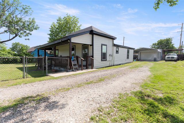 300 S Wall Street, Itasca, TX 76055